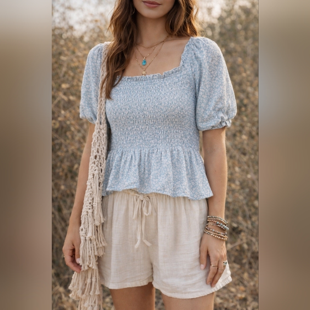 Light Blue Smocked Babydoll Top L Short Sleeve Floral Print Cottagecore Feminine